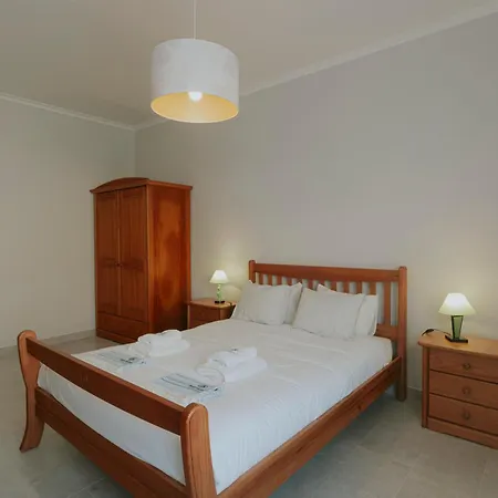 96 - Lobo Do Mar アパート *